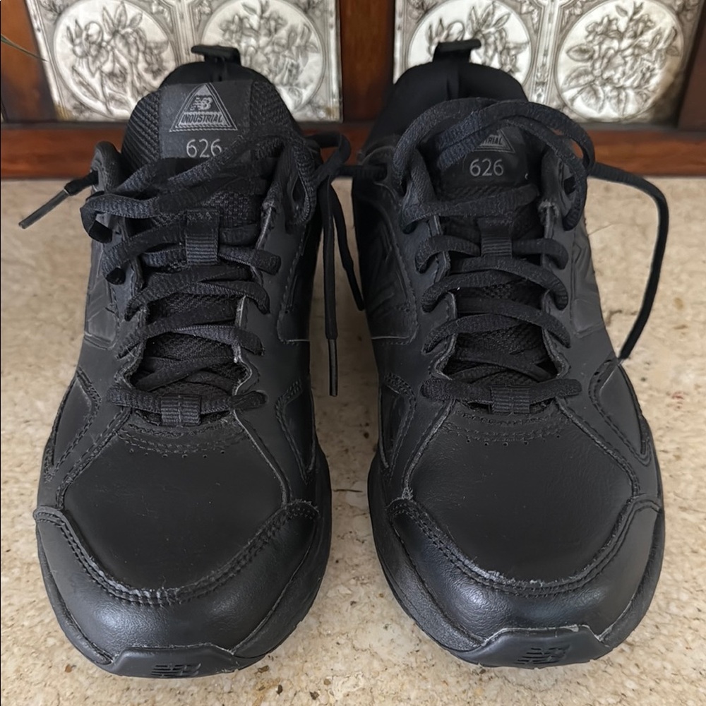 626 New Balance Unisex Black Athletic Shoes